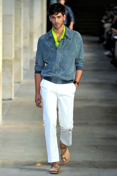 Look 9